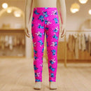 Detalhe da textura lisa e macia de calça estampada rosa para meninas.