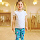 Detalhe da estampa de alta definição em calça de suplex infantil personagem