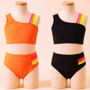 Conjunto de duas peças para piscina em tons de neon brilhante.